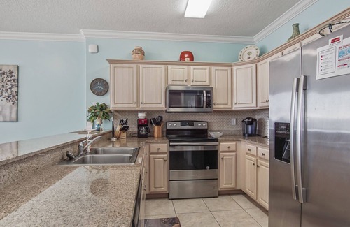 Long Beach Condo | Ocean Villa . Low Floor . Beach Chairs . Pool . Gulf-front