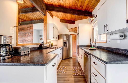 Gold Beach House | 'Ocean Vista' Gold Beach Getaway!