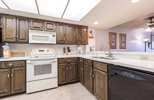South Padre Island Condo | Ocean Vista 902 - Beachfront Condo with Spectacular Ocean Views from 9th Floor