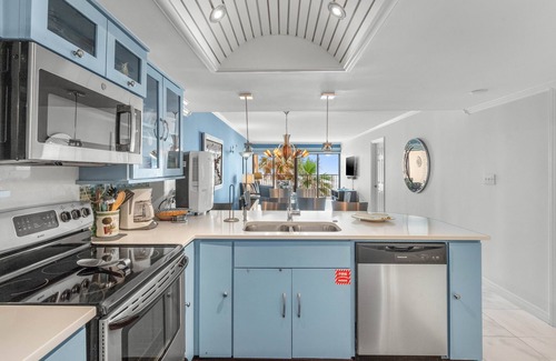 South Padre Island Condo | Ocean Vista Towers 402 Blue Heaven