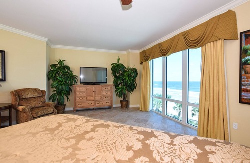 Daytona Beach Condo | Ocean Vistas 309 3 Bdrm 3 bath Ocean Ft Corner Unit