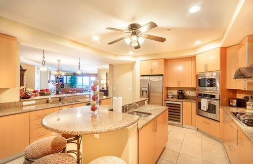 Daytona Beach Condo | Ocean Vistas 702 Luxurious Beach Condo Awesome View 4 Bedroom- Sleeps 11