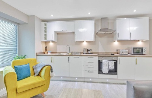 The Lanes Apartment | Ocean Walk 2 Bedroom Apartment Moments From the Seaside