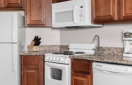 Daytona Beach Condo | Ocean Walk Resort 1-Bedroom Condos