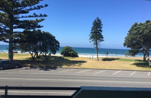 Mount Maunganui Hotel | Ocean Waves Beachfront Motel