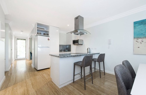 Lancelin House | Ocean Waves - Luxury beachside accommodation
