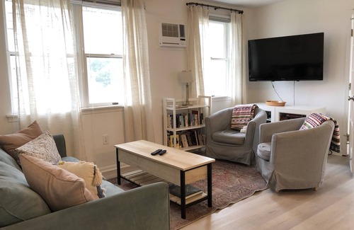Bethany Beach Apartment | Oceanblock & Downtown Bethany - 2 bed/1 bathroom with Private Sun Porch