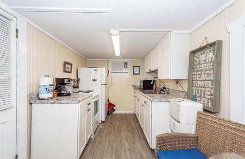 Edisto Island Apartment | Oceanfront 1 Bedroom-Downstairs Apartment