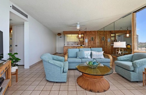 Kahana Condo | Oceanfront 180º views! Steps away from Kahana beach and many activities