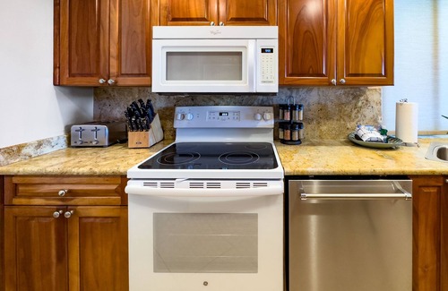 Napili Condo | Oceanfront 1BR/2BA Villa at Kapalua Bay | Gated Luxury, Renovated Condo