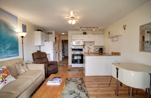 Isle of Palms Condo | Oceanfront 1st Floor Condo! Community Pool & Fishing Pier! Iin the Heart of IOP!