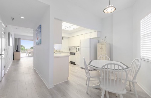 Palm Coast Condo | Oceanfront 2/2 Condo; Short walk to Pool & Beach! .