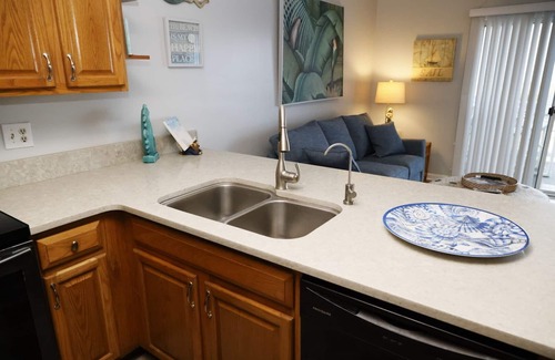 North Carolina Coast Condo | Oceanfront 2 bedroom condo- Pet Friendly- Mermaids Retreat