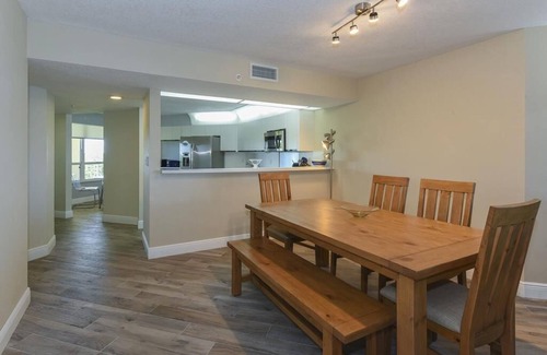 Islamorada House | Oceanfront 2 Bedroom Condo with Contemporary Flair