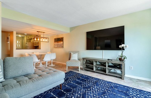 Palmetto Dunes House | Oceanfront 2-Story Townhome, Mid-Island Location, Walk to Shops & Attractions.