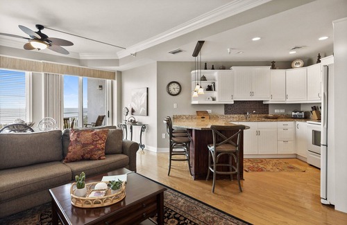 North Forest Beach Condo | OCEANFRONT 2BR VILLA WITH POOL, BEACH ACCESS & RESORT AMENITIES HILTON HEAD