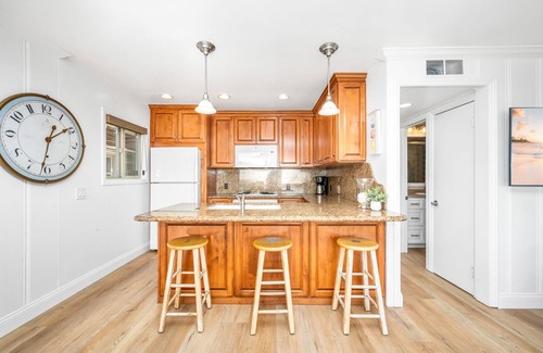 Santa Ana Heights House | Oceanfront 3 Bed 3 Bath Duplex on 60th St