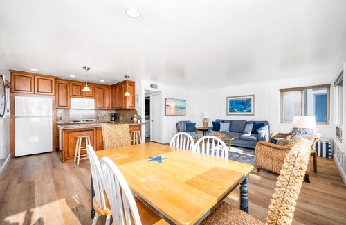 Santa Ana Heights House | Oceanfront 3 Bed 3 Bath Duplex on 60th St