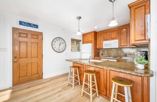Santa Ana Heights House | Oceanfront 3 Bed 3 Bath Duplex on 60th St