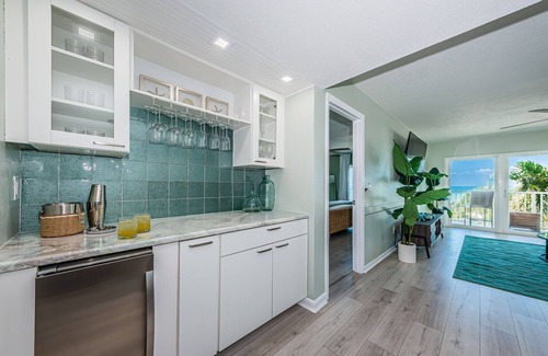 Indian Shores Condo | Oceanfront 3BR Condo | Pool | Beach Access | Stunning Views
