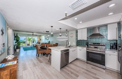 Indian Shores Condo | Oceanfront 3BR Condo | Pool | Beach Access | Stunning Views