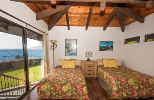 Honaunau-Napoopoo House | Oceanfront 4 BR for 12! Weddings/Receptions!
