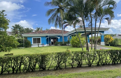 Playa Hermosa Villa | Oceanfront 4BR 3.5 Bath 3100 sqft Villa with private pool and balcony
