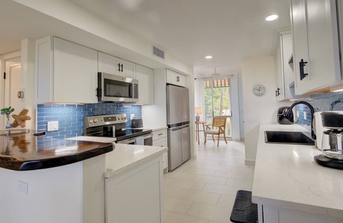 Estate Salt River Condo | Oceanfront, 5 Stars GentleWinds.Com 3 Bed,3 Bath. Unit C-6. Premier Host.
