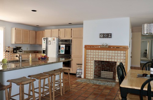 Surry House | Oceanfront 5500 Sf Home W/5 Acres And Private Beach-Newbury Neck Peninsula