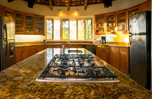 San Juan del Sur Villa | Oceanfront 5bdrm, sleeps 10, AC, pool, fibre optic, Playa Maderas surf break