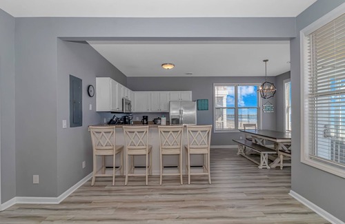 Garden City House | Oceanfront 6 bedroom house with heated pool right on beautiful Garden City Beach