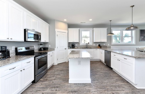 Surfside Beach House | Oceanfront 8 BR Beach House with a Heated Private Pool! The Emerald