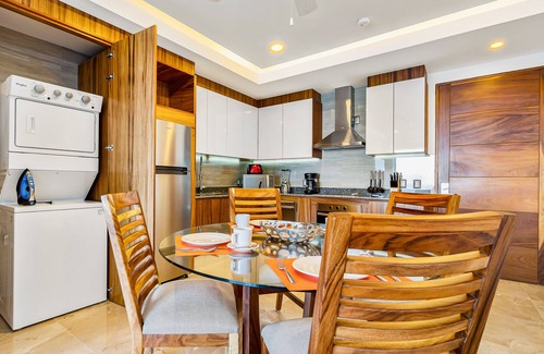 Mismaloya Condo | Oceanfront, 8th-floor condo with pool, pool spa & large balcony