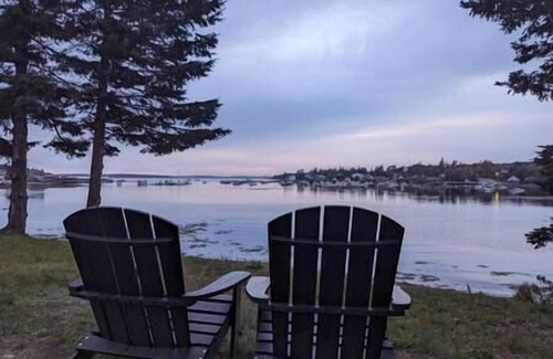 Bass Harbor House | Oceanfront Acadia Cottage With Rocky Beach