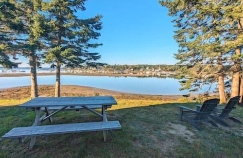 Bass Harbor House | Oceanfront Acadia Cottage With Rocky Beach