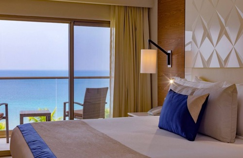 Morne Rouge House | Oceanfront Accommodations near Magazine Beach! Free Parking, Outdoor Pool!