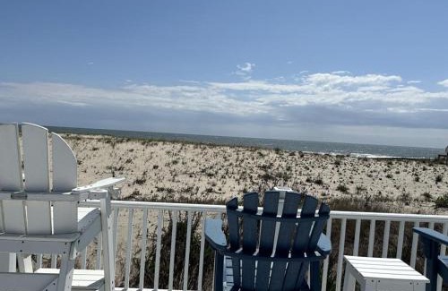 Ship Bottom House | Oceanfront Adorable Cottage! Perfect For A Couple Or Small Family Of 4!