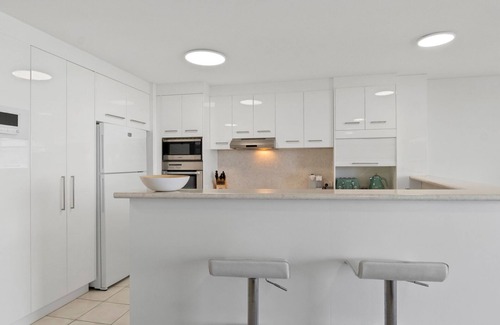 Buddina Apartment | Oceanfront apartment