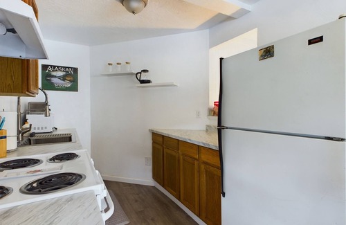 North Douglas Apartment | Oceanfront Apartment with Sauna and Covered Deck