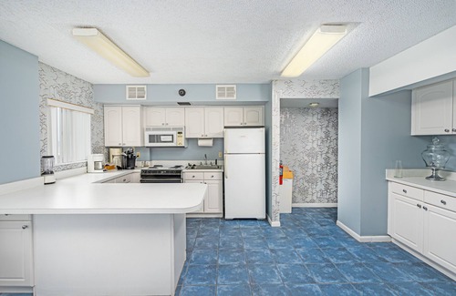 Aquarius Oceanfront Condo | Oceanfront Aquarius Studio #204