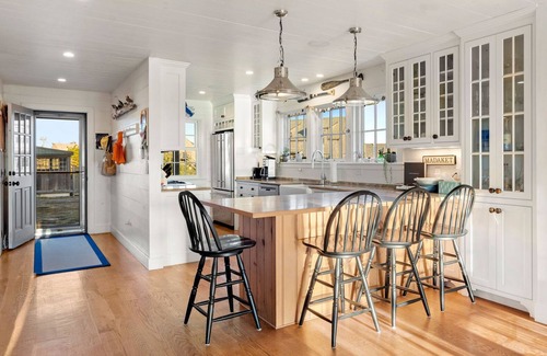 Nantucket House | Oceanfront Beach House with Breathtaking Views - AC, yard, and firepit