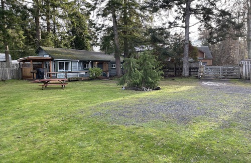 Regional District of Nanaimo Cabin | Oceanfront Beachcroft Cabin