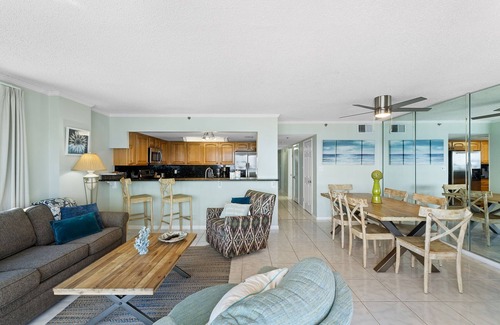 Ono Island Condo | Oceanfront Bliss 3BR Condo w/Balcony, Pool & Views from Every Bedroom