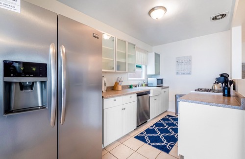 Ocean Beach Apartment | Oceanfront bungalow with spectacular views & W/D - near Mission/Pacific Beach