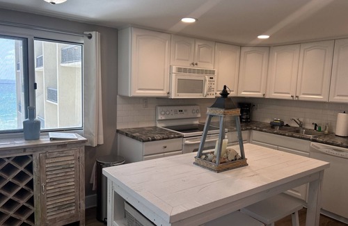 Panama City Beach Condo | Oceanfront, By 30A, Pool, Sauna, Boat Slips FREE