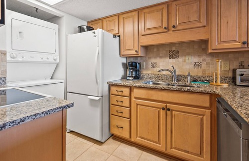 North Myrtle Beach Condo | Oceanfront condo w/4th floor sundeck, pool, kids' pool in North Myrtle Beach