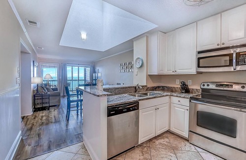 Ocean Drive Condo | Oceanfront Condo with Breathtaking View at Tilghman Beach & Racquet: 325