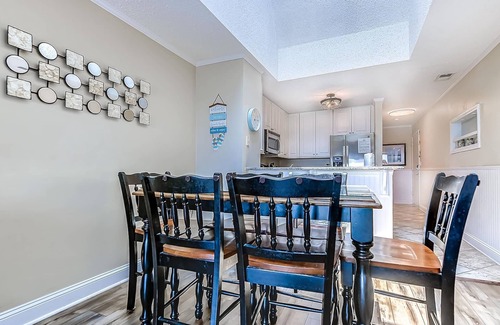 Ocean Drive Condo | Oceanfront Condo with Breathtaking View at Tilghman Beach & Racquet: 325