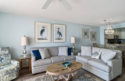 Ash Condo | OCEANFRONT Clean Updated Condo in Ashworth in OD
