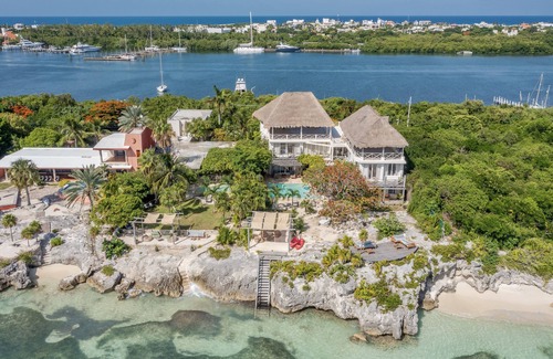 Isla Mujeres Villa | Oceanfront Casa Coco Luxury 10 BR Villa